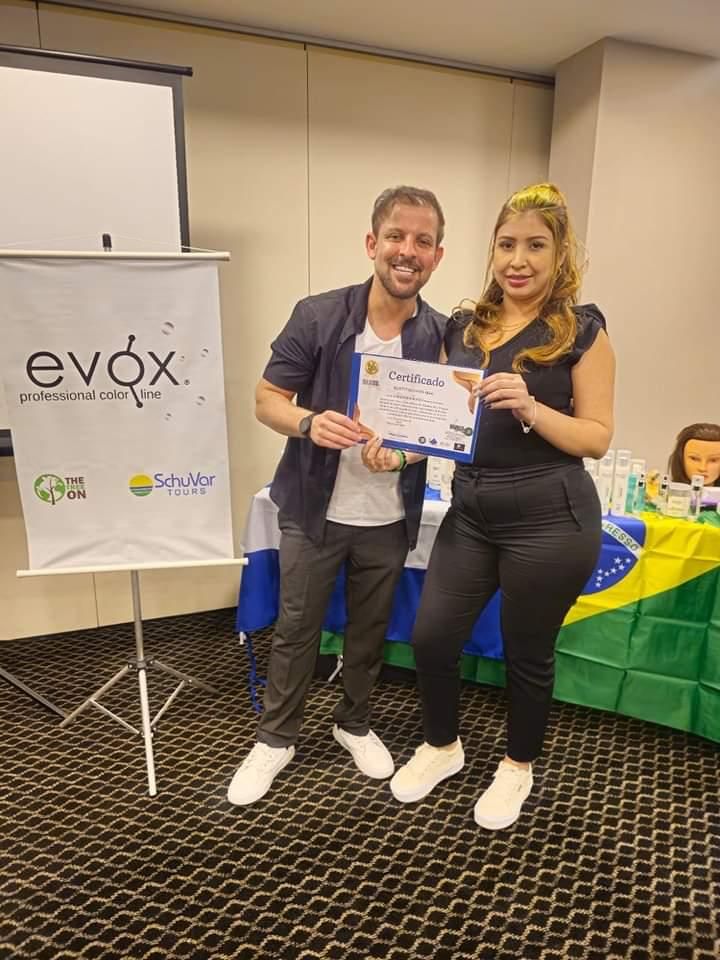 Entrega de certificado ao final da formação