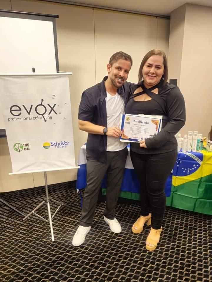 Entrega de certificado ao final da formação