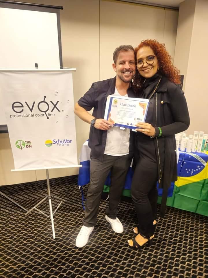 Entrega de certificado ao final da formação
