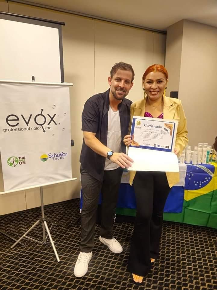 Entrega de certificado ao final da formação