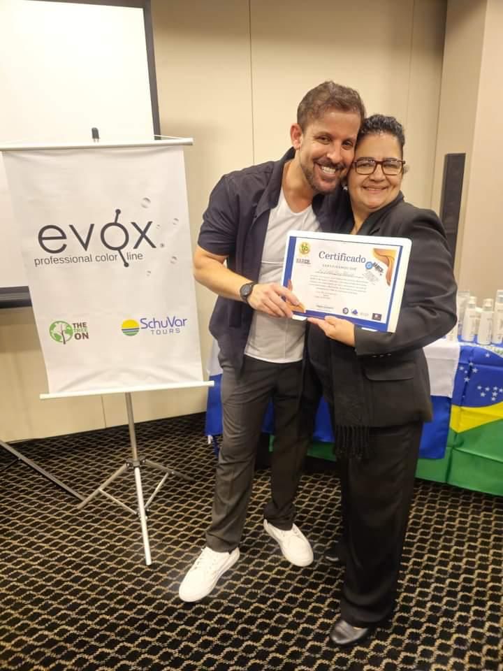 Entrega de certificado ao final da formação